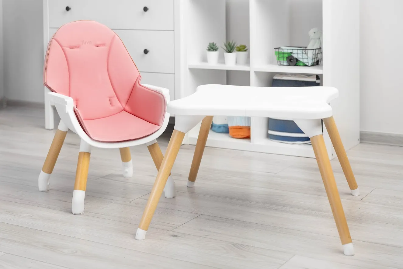 Дитячий стільчик для годування Caretero Tuva Pink